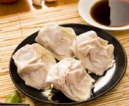 【魚園海鮮】手工花枝大餛飩